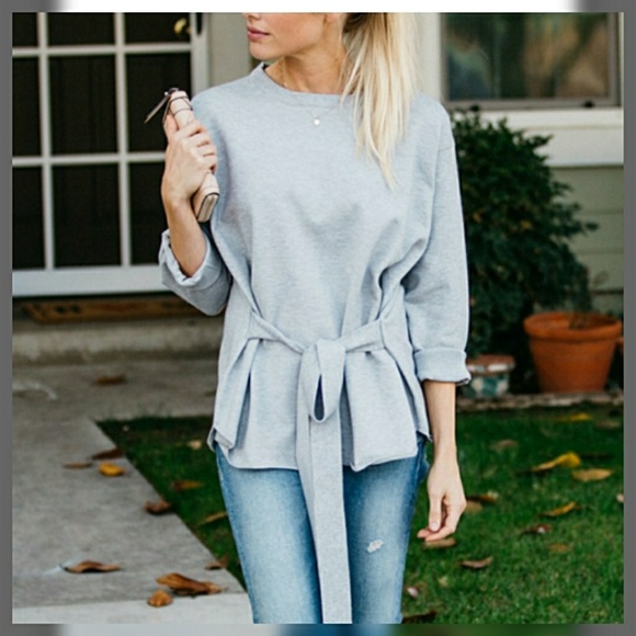Sweaters - ❣5🌟❣Heather Gray Tie Accent Sweater❣